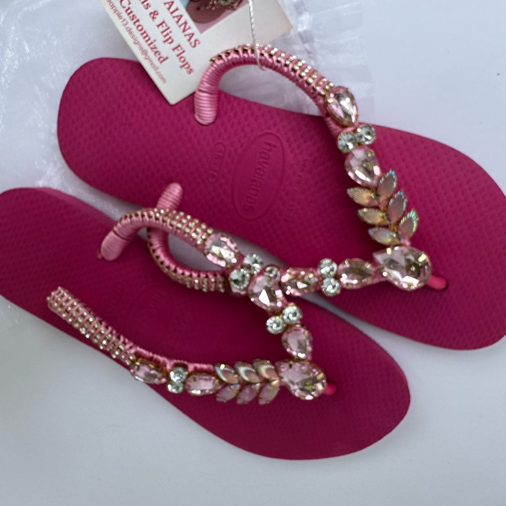 HAVAIANAS Women’s Customized Fucsia Flats Size 5/6